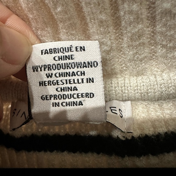 2/$30 Sincerely Jules Black and Cream Striped V-Neck Sweater Vest size medium - Picture 4 of 6